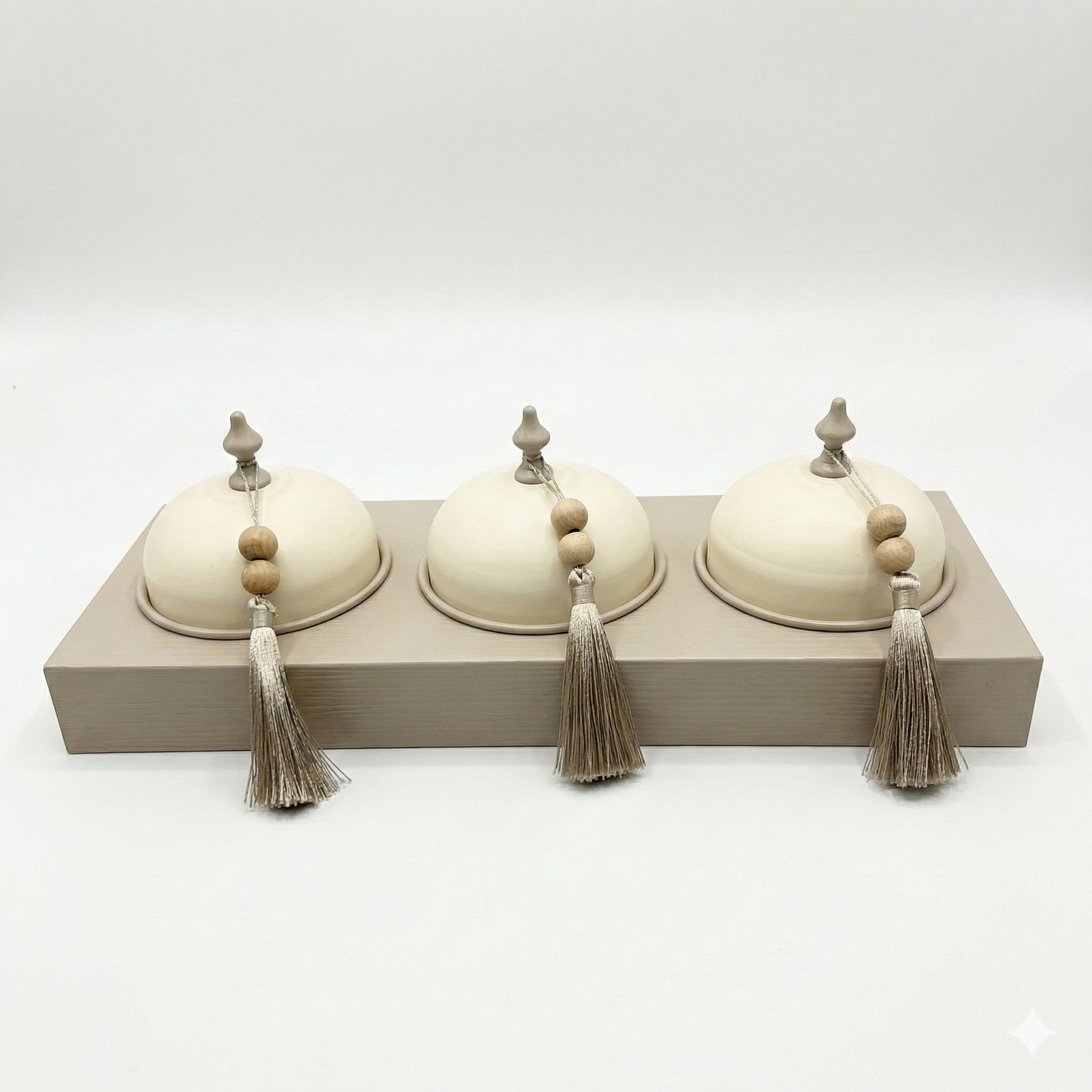 Taupe Luxury Set | Luxe Serveerplank met Elegante Stolpen